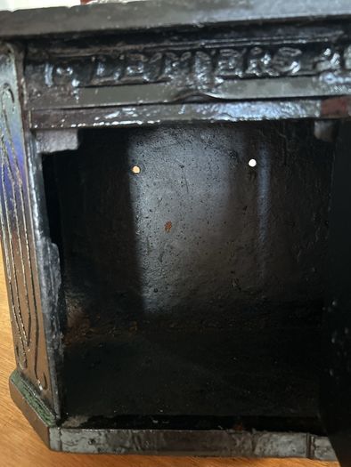 Cast iron letter box