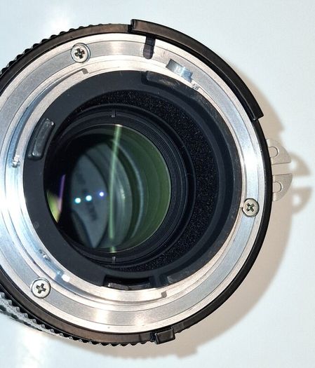 Nikon 135mm f2.8 AIS