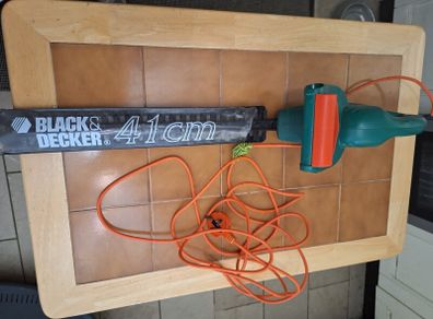 Black and Decker GT26 hedge cutter
