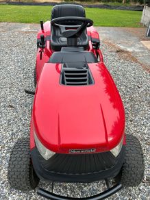 Ride on lawn mower