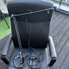 Microphone arm