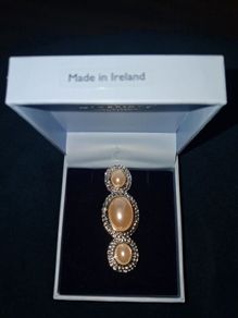 Brand New Newbridge Silverware Triple Pearl Brooch - RRP - 40.00 - Open To Offers!!