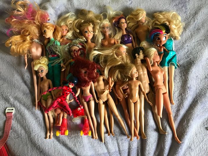Dolls barbies