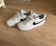 Nike girls kids shoes