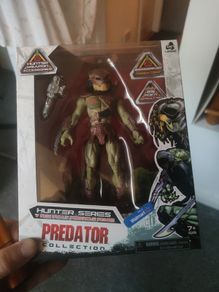 Predator Figure Hunter Series Berserker 7" Fully Poseable Action Figure