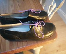 New black leather laced shoes wedge
