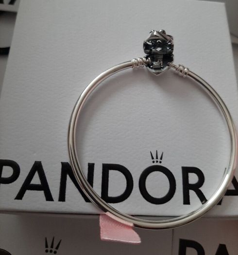 New genuine pandora moments bangle Small