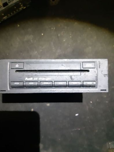 6 CD in-dash/glovebox CD Changer, OEM Audi Original Audi Part: 8E0 035 111