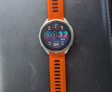 Garmin Forerunner 965 (with box, 3 straps)
