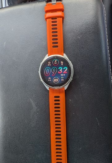 Garmin Forerunner 965 (with box, 3 straps)