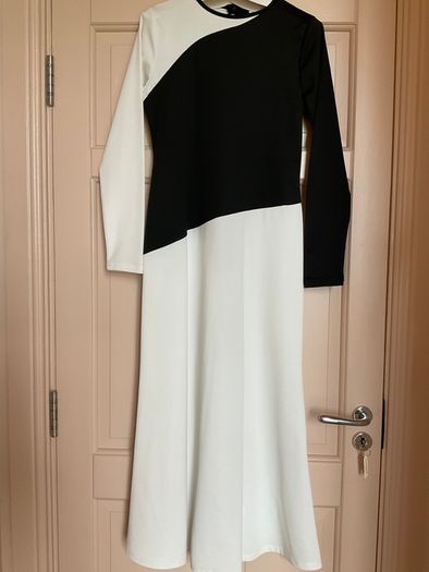 Stunning elegant like new black and white statement occasion dress 10 12