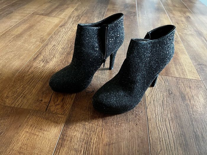 Black glitter ankle high heel boots