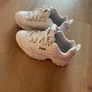 White Fila Runners Image 4