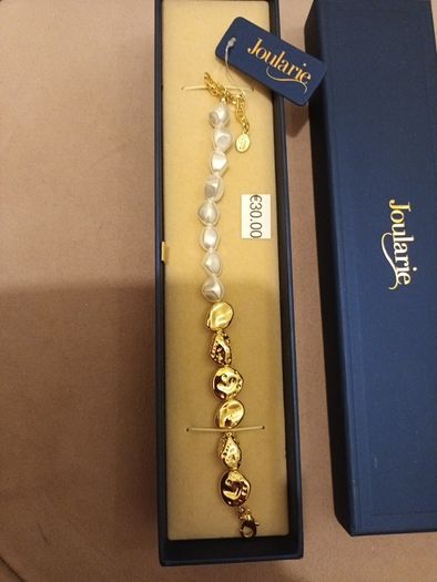 Joularie bracelet from carraig Donn