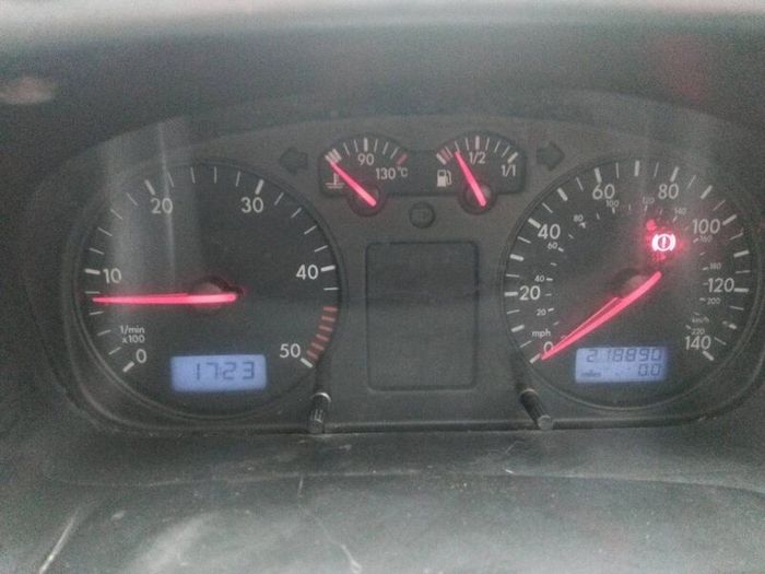 VolkswagenTransporterLWB 2.5 TDI 6mounts tax 6cvrt