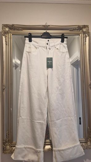 Much sought after halara jeans