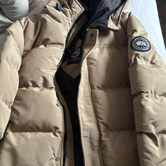 canada goose puffer with tags size M