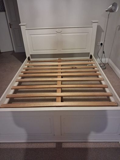 Bed king size