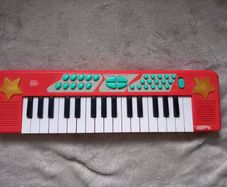 Piano/keyboard.
