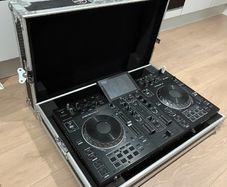 Denon Prime 2 standalone DJ turntables