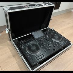 Denon Prime 2 standalone DJ turntables