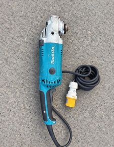 Makita GA9020 230mm 9-Inch 110V Angle Grinder