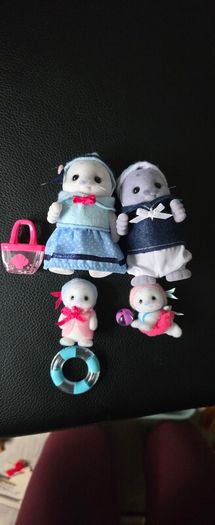 sylvanian families seal family