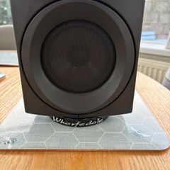 Separates music set up harman -kardon hk3370  tuner amplifier, marantz cd player cd5001 ,  4 wharfedale speakers and sub bass + 200 cd mixed remotes and wiring