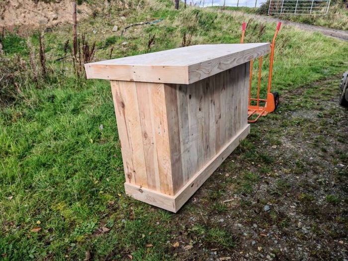 Rustic kitchen island with double overhang