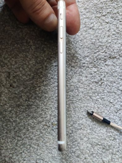 iPhone 6, Gold Colour