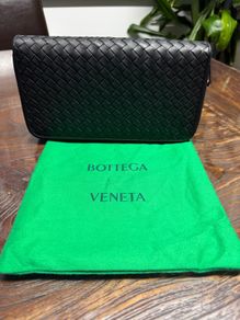 Bottega Veneta Andiamo messenger bag purse. New with dust bag