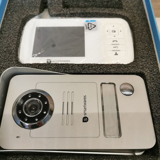 Smartwares VD38W Wireless Video Door Phone with Night Vision Function and Image Capture