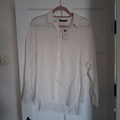 Brand New with Tags Dunnes White Textured Blouse Long length Size Large