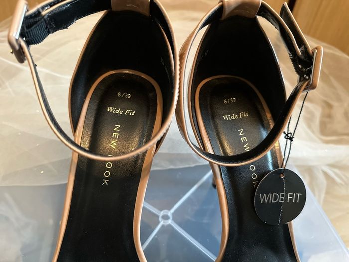 Wide fit High Heels