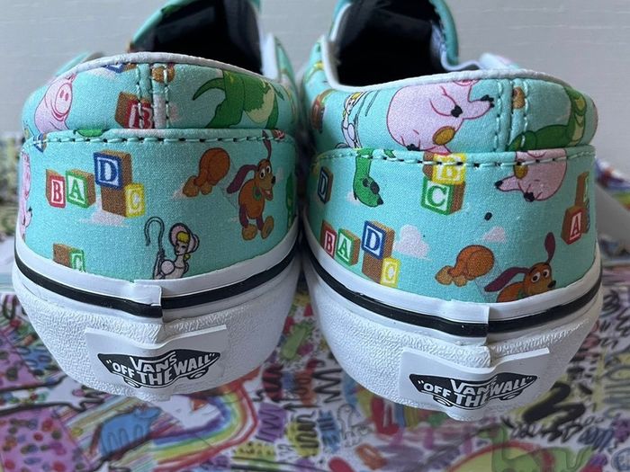 VANS Classic Slip On Kids x Toy Story Andy's Toys Size 1 Brand New