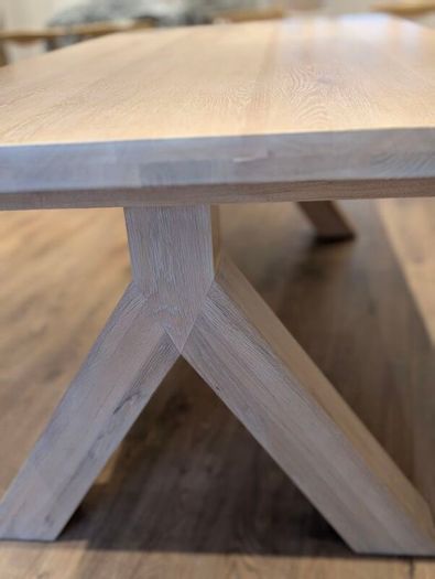 Granada Light Oak Y-Leg Dining Table