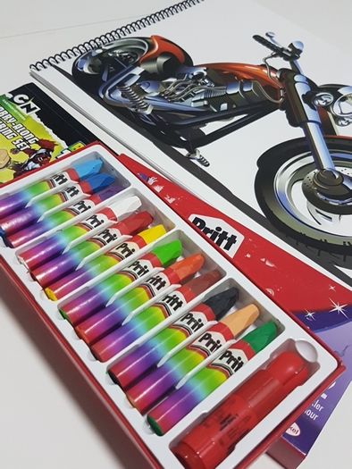 Pritt Oil Pastels with pastel holder + sharpener & Art Books / Xmas gift