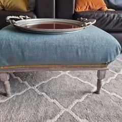 stool table