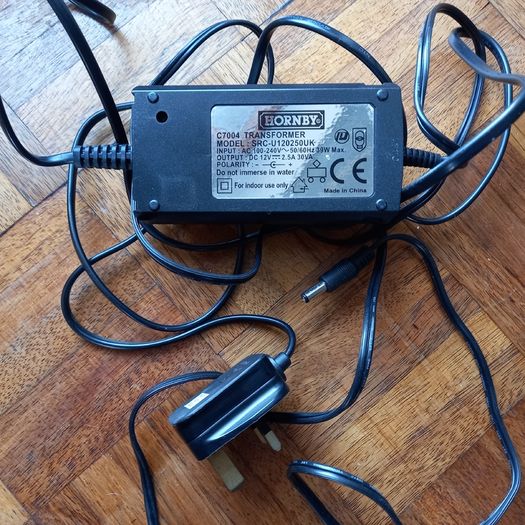 Scalextric C7004 Digital Power Supply Unit - 12V 2.5 Amp (hornby psu transformer adaptor )