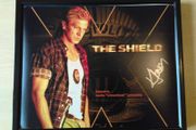The Shield Autograph ! Photo Hand Signed By Kenneth Johnson ! A Star Of Shield ! Authentic !