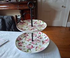 Cake stand