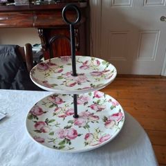 Cake stand