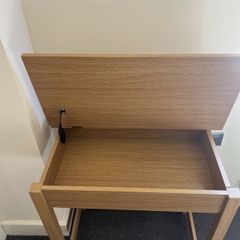 Office desk + chair