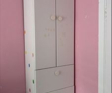 kids wardrobe