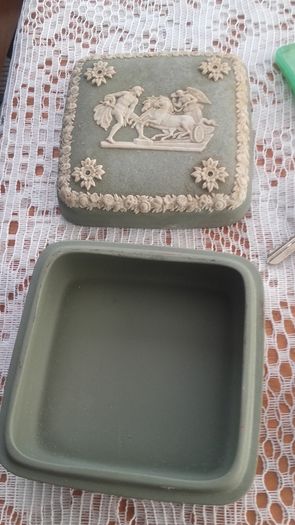 Wedgewood trinket box