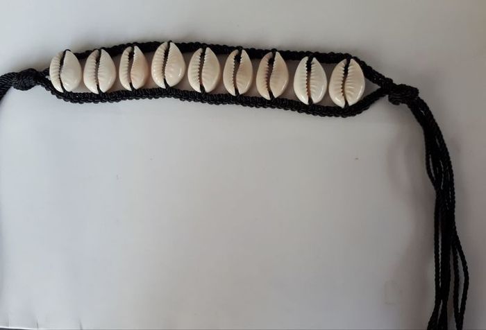 Lovely vintage shell bracelet
