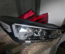 hyundai tucson 2019 right headlight