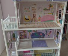 Sadies Dollhouse