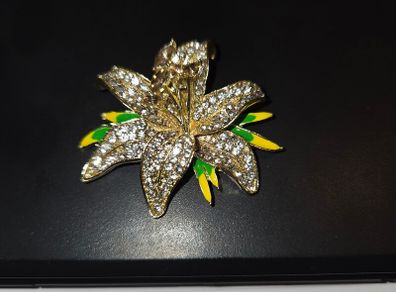 Vintage Lily Blossom Brooch