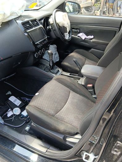 Breaking mitsubishi asx 2016 petrol